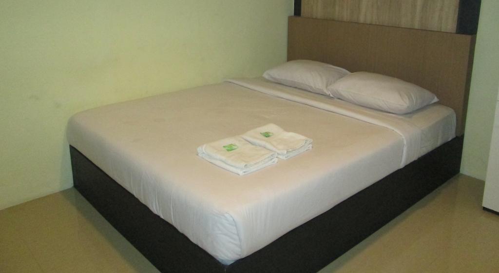 Green Leaf Inn Pontianak Dış mekan fotoğraf