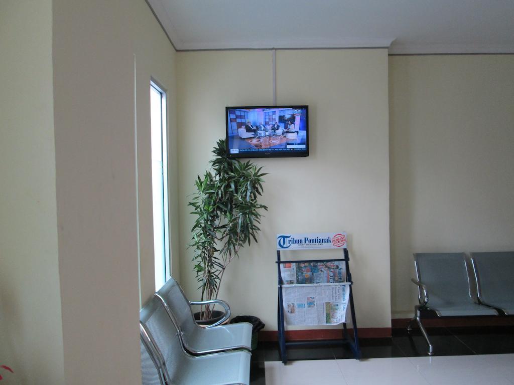 Green Leaf Inn Pontianak Dış mekan fotoğraf